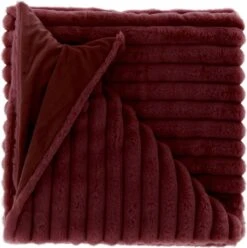 Unique Living - Plaid Peppe Rood - Polyester Zwart - 0x150x200cm (hxbxd)