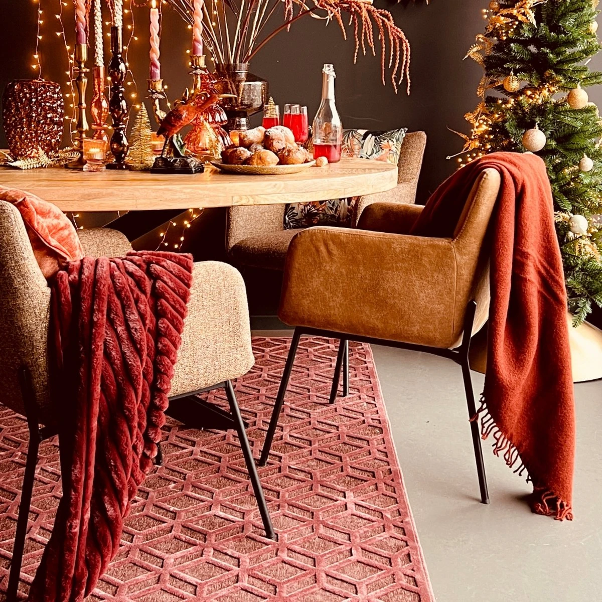 Unique Living - Plaid Peppe Rood - Polyester Zwart - 0x150x200cm (hxbxd) 2 Unique Living - Plaid Peppe Rood - Polyester Zwart - 0x150x200cm (hxbxd) - Afbeelding 2