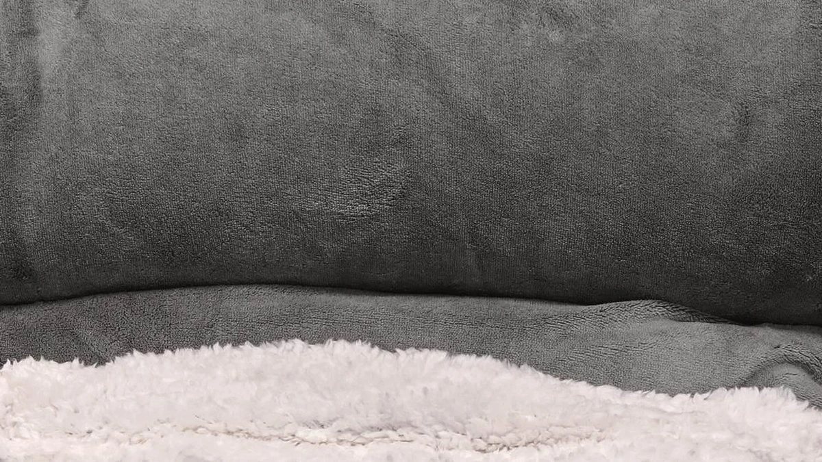 Unique Living Lars - Fleece - Plaid - XL - 220x240 Cm - Nickel Grey 2 Unique Living Lars - Fleece - Plaid - XL - 220x240 Cm - Nickel Grey - Afbeelding 2