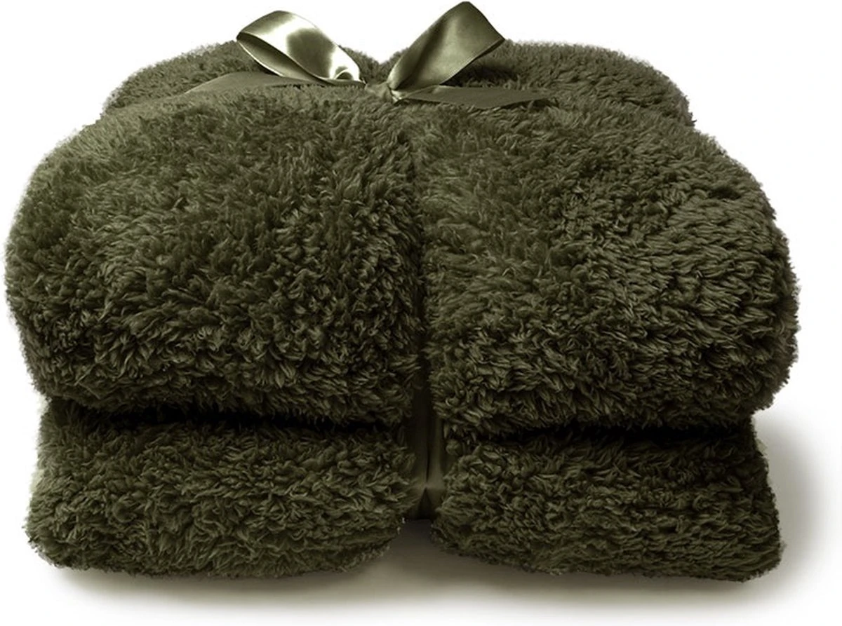 Unique Living - Teddy Plaid 150x200cm Winter Green 1 Unique Living - Teddy Plaid 150x200cm Winter Green