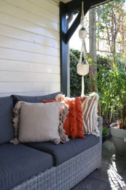 Unique Living Sierkussen - Boho Franjes Terracotta 9 Unique Living Sierkussen - Boho Franjes Terracotta -Unique Living 800x1200 30